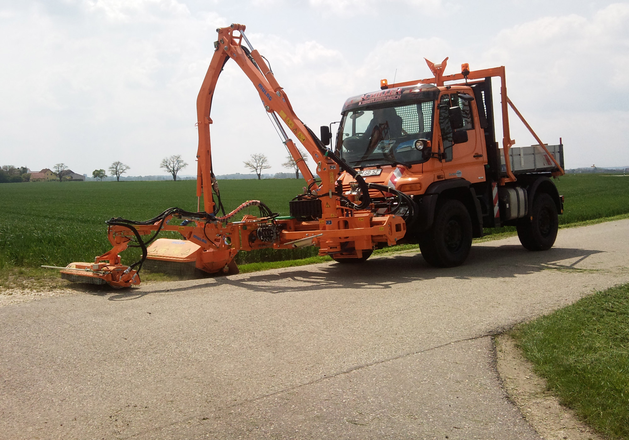 Randstreifen mähen, Lichtungen freischneiden